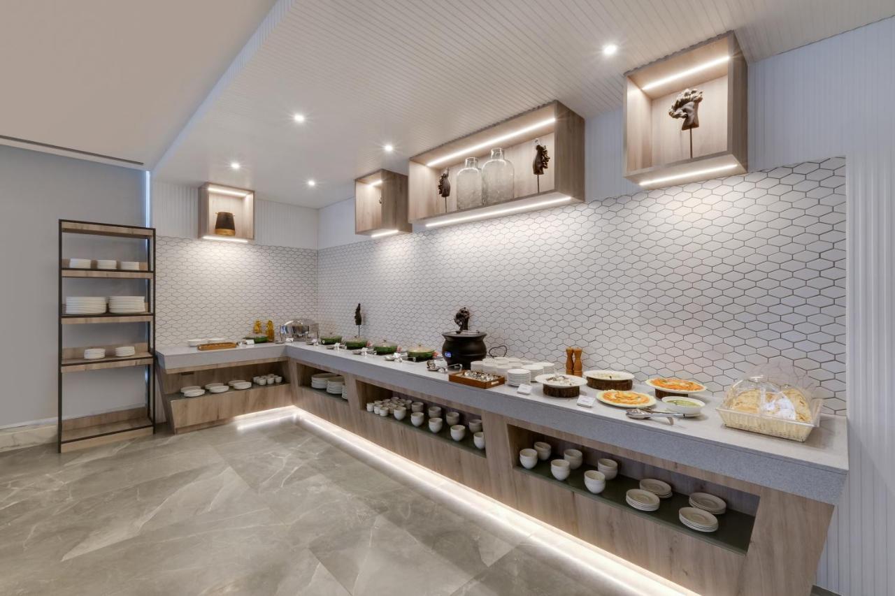7 Apple Hotel Mahape, ナビムンバイ エクステリア 写真