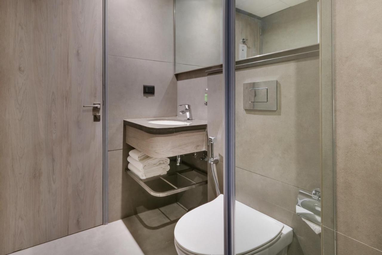 7 Apple Hotel Mahape, ナビムンバイ エクステリア 写真