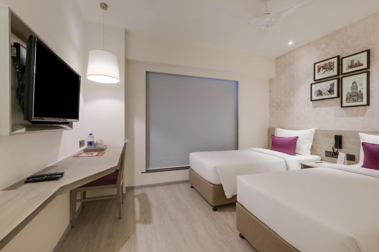 7 Apple Hotel Mahape, ナビムンバイ エクステリア 写真